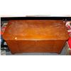 Image 1 : SOLID WOOD STORAGE CHEST
