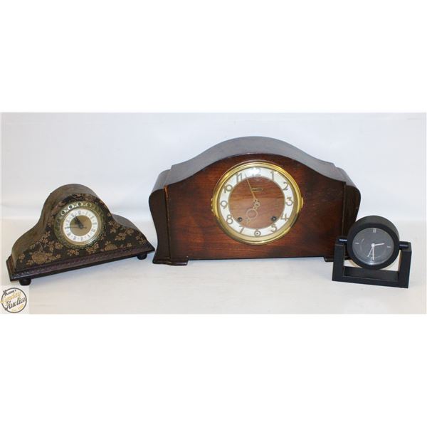 LOT OF VINTAGE MANTLE CLOCKS