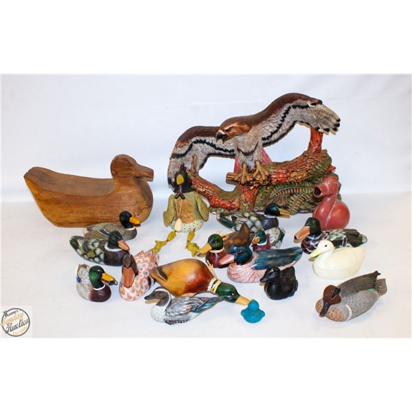 LOT OF VINTAGE BIRD DECOR