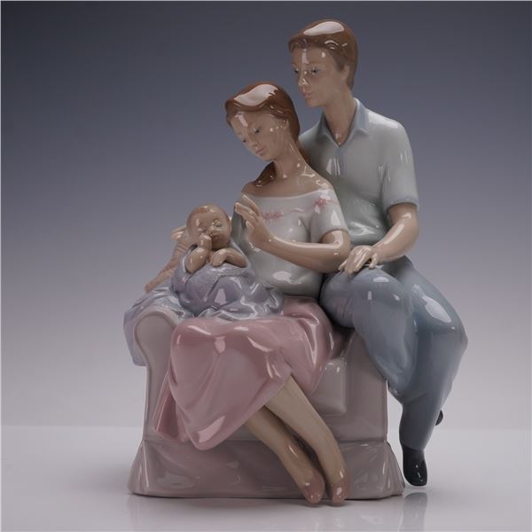Lladro Porcelain Figurine, A Circle of Love 1006986