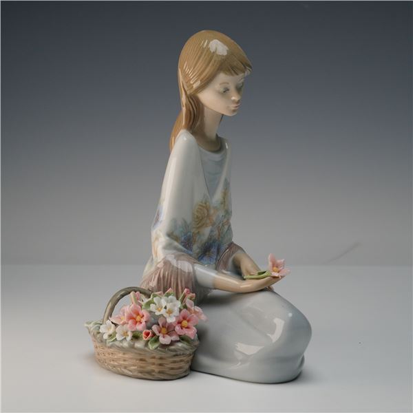 Lladro Porcelain Figurine, Flower Song 1007607