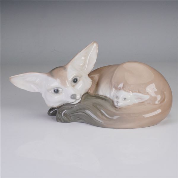 Lladro Porcelain Figurine, Fox and Cub 1001065