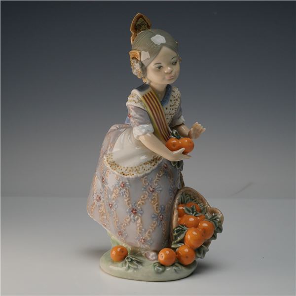 Lladro Porcelain Figurine, Miss Valencia 1001422