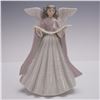 Image 1 : Lladro Porcelain Figurine, Pink Tree Topper 1005831