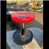 Image 1 : MVP ADJUSTABLE MECHANICS ROLLING STOOL