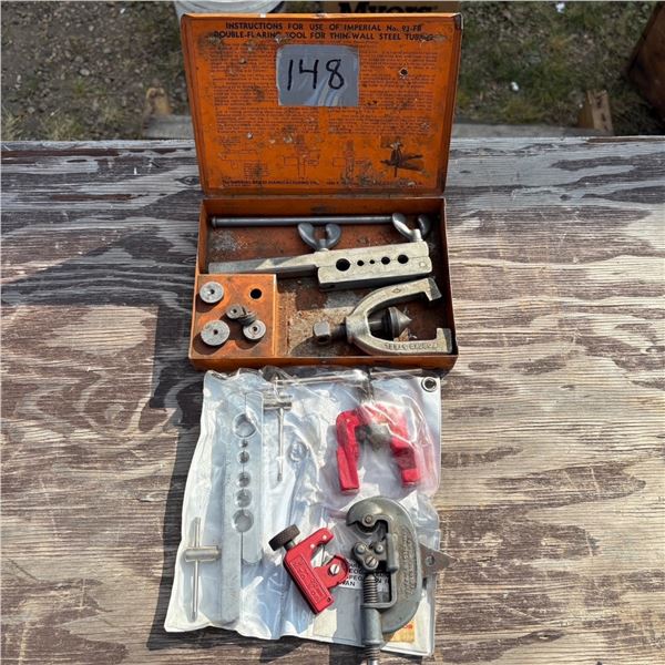 2 DOUBLE FLARING TOOL SETS WITH 2 PIPE CUTTERS