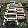 Image 1 : LOT OF 2 STEP LADDERS