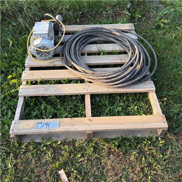 ELECTRIC PRESSURE WASHER AND HOSE