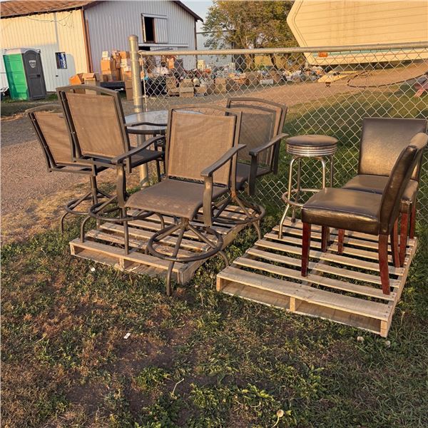 4 PATIO CHAIRS WITH GLASS ROUND TABLE