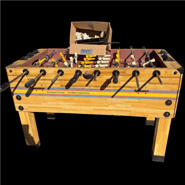 FOOSBALL / SOCCER BALL TABLE GAME