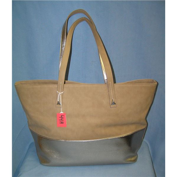 Quality Stella and Dot signed designer pocket book