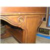 Image 7 : Walnut and leather inlaid slant front desk