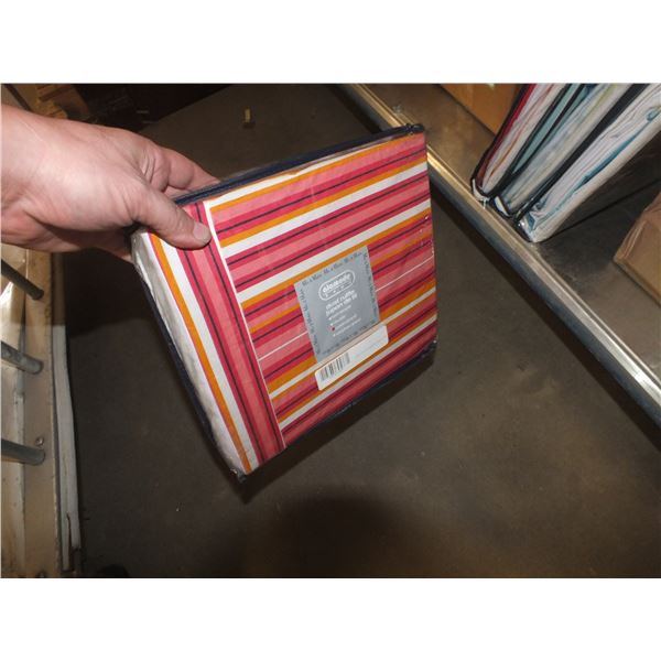 8 King Sized Bed Ruffles