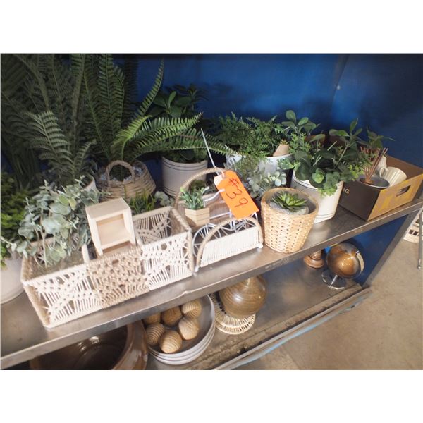 Show Home Nic Nac Lot