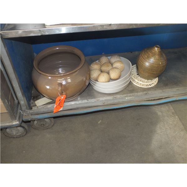 Show Home Nic Nac Lot