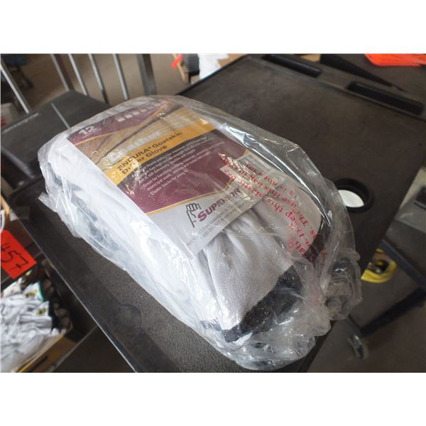 12 Pairs of Work Gloves