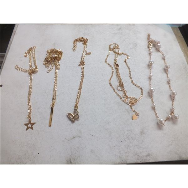 5pcs Of Gold Colored Jewelry
