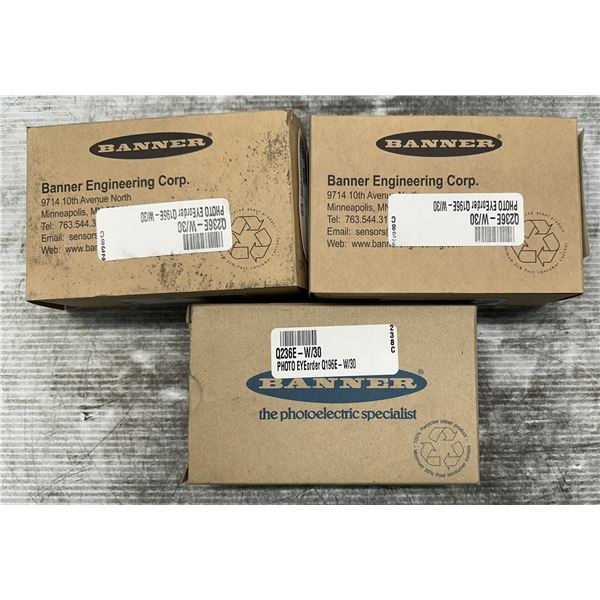 Lot of (3) Banner Photo Eyes