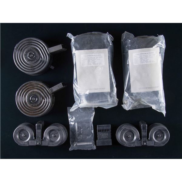 LOT OF AR-15/M16 DRUMS.