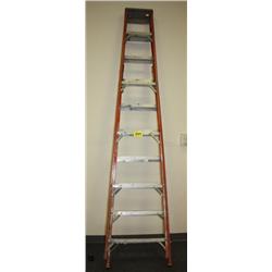 10' Fiberglass Stepladder