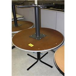 Lot of 2 Round Tables