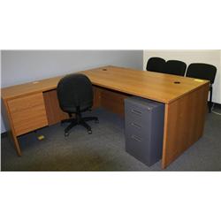 Wood Desk W/Return & 4 Office Chairs