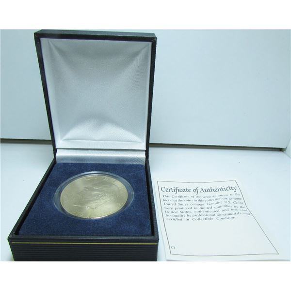 1976 USA Dollar Coin - Gold Tone - Collectors Issue - Original Box