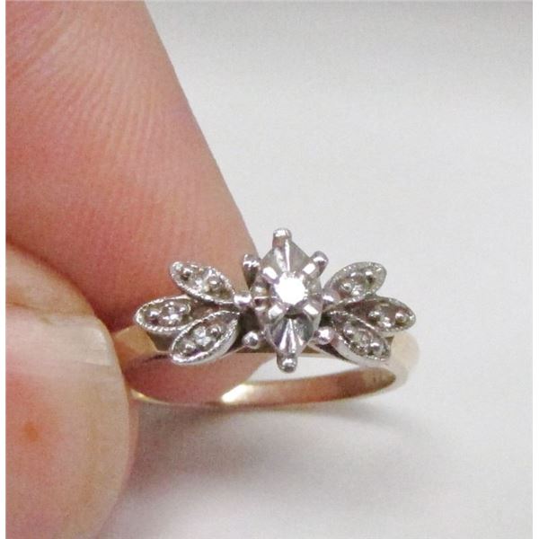 14 Kt Yellow Gold Diamond Ring - White Gold Head - Size 5 3/4