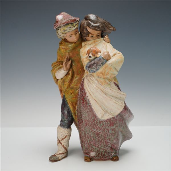 Lladro Porcelain Sculpture, Facing the Wind 01011279