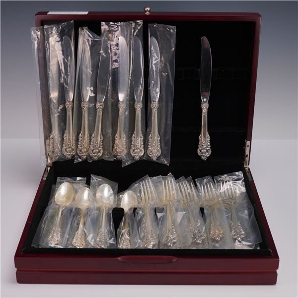 32pc Wallace Sterling Silver Grande Baroque Four Piece Flatware Set for 8