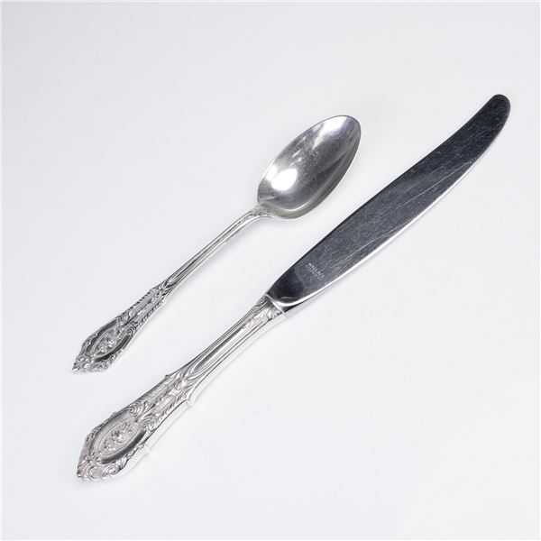 Pair of Wallace Rose Point Dining Teaspoon and Dinner Knives