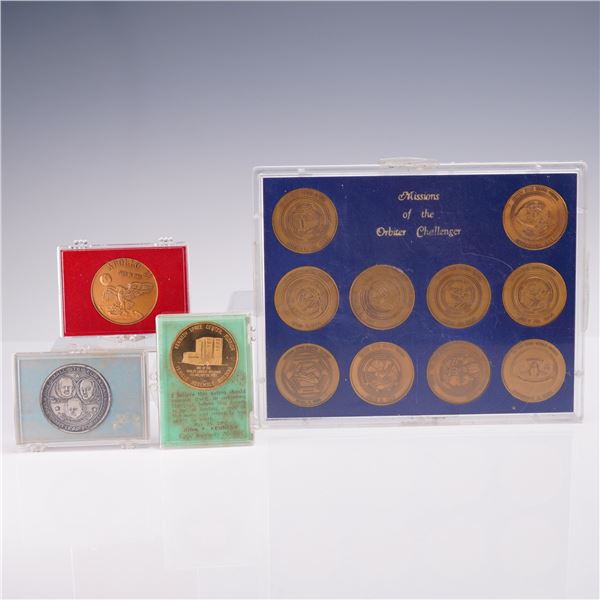 4pc NASA Space Shuttle Challenger and Apollo Missions Commemorative Medals