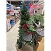 Image 4 : Christmas Decor Set - includes 6" Christmas Tree/Tree Lights & More