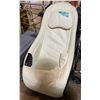 Image 1 : WestMassage Used Cream Electric Massage Chair - Untested