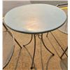 Image 8 : Group of 6 outdoor tables & 5 chairs