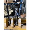 Image 2 : 5500 LBS 8ft Yellow Pallet Jack