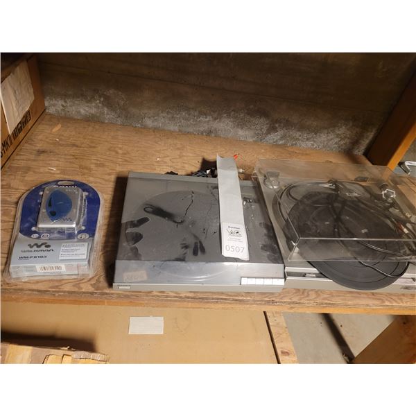 Sony & Pro-Liner Turn Tables B