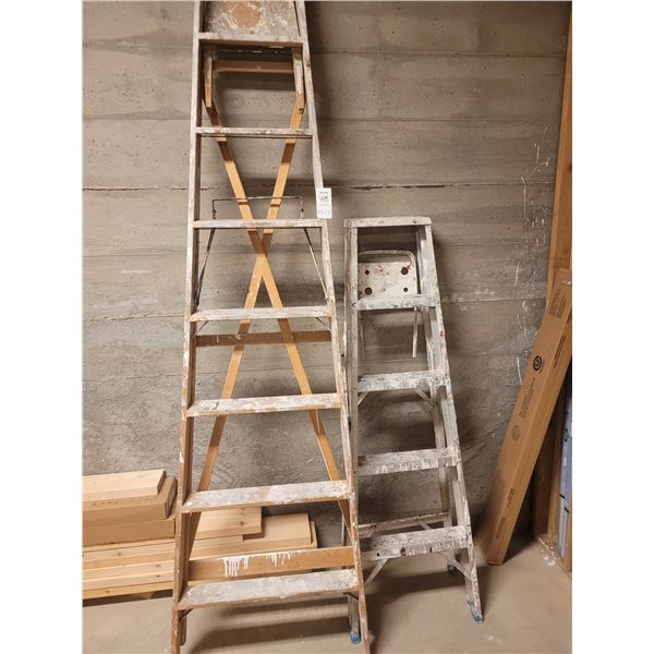 Wood Step Ladders B