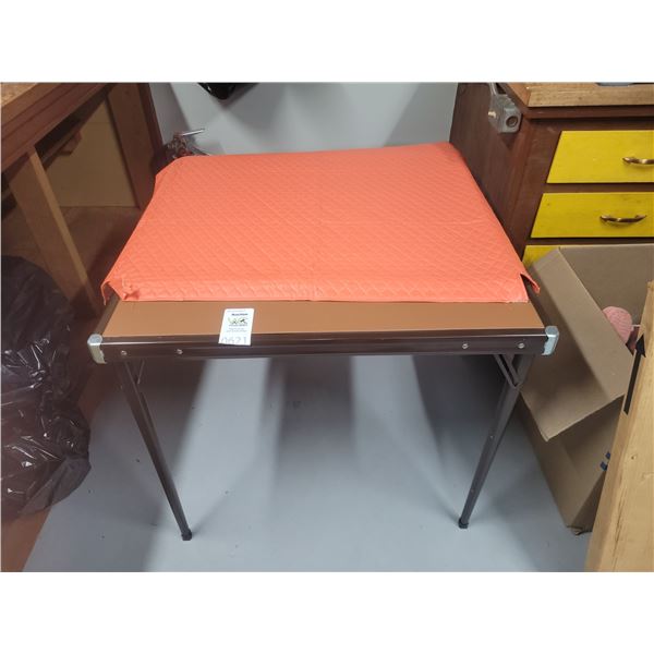 Card Table C