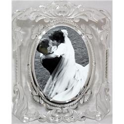 Mikasa 5' x 7 Oval Frame"