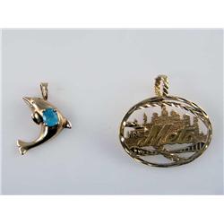Mets Gold Charm AAA Blue Topaz Dolphin Pendant