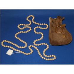 Pearlscent Elegance Pearls in Bag