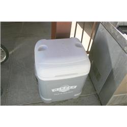 Igloo Ice Chest