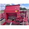 Image 9 : VALMAR 240 40 FT. PULL-TYPE FERTILIZER APPLICATOR