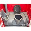 Image 10 : (2) PORTABLE WASHROOMS