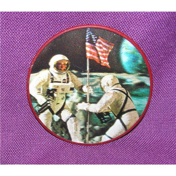 Vint. first man on the moon 3D pin back button