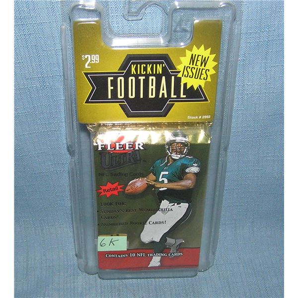 2001 Fleer factory sealed football rack pack
