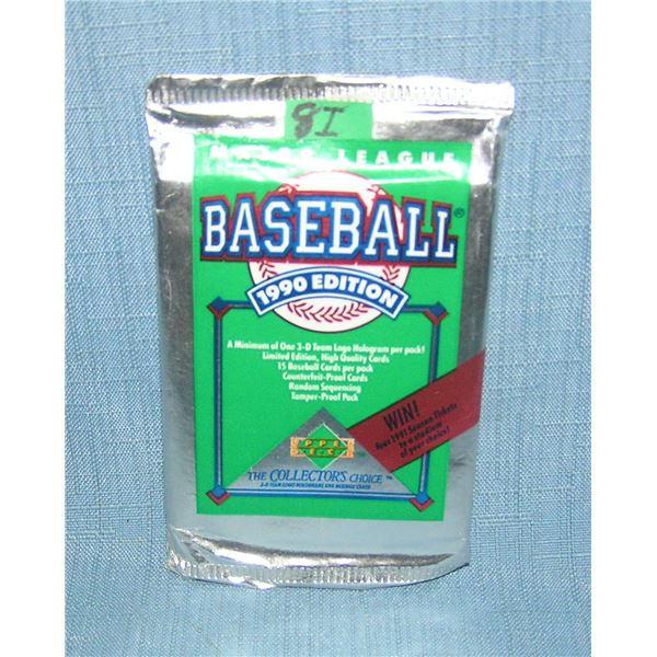 Major League baseball 1990 factory sealed baseball card pack