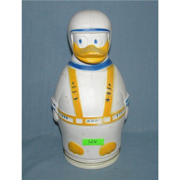 Donald Duck Wheat Puffs cereal container