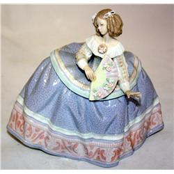 LLADRO Statue of Girl with a fan